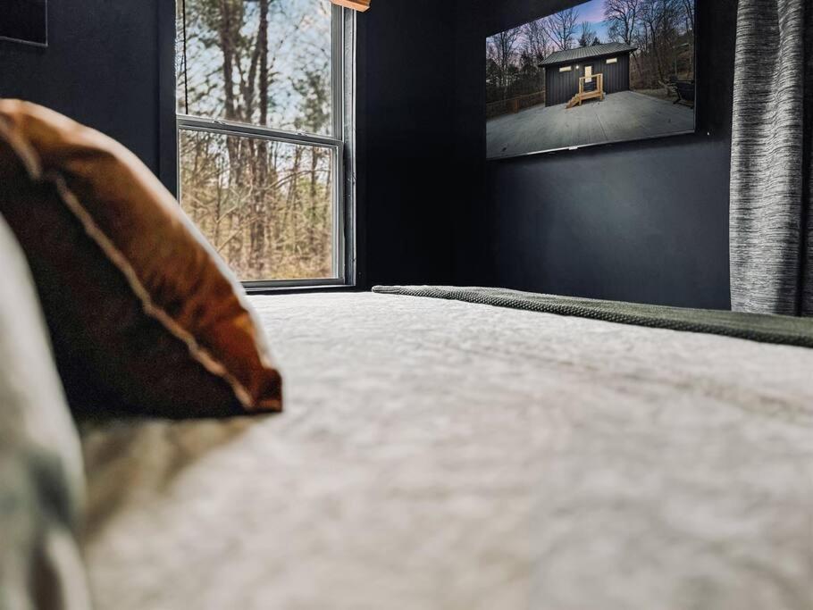 Honeymoon Couples Cabin Secluded, Hot Tub, Views Sevierville Luaran gambar
